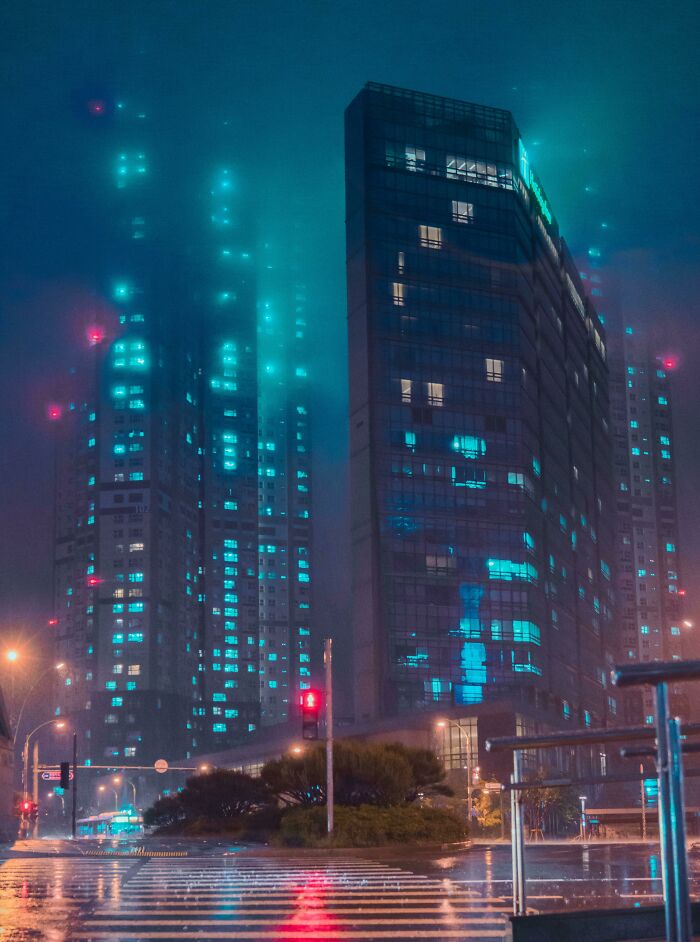 It Rained So Hard, The City Became Like Blade Runner
