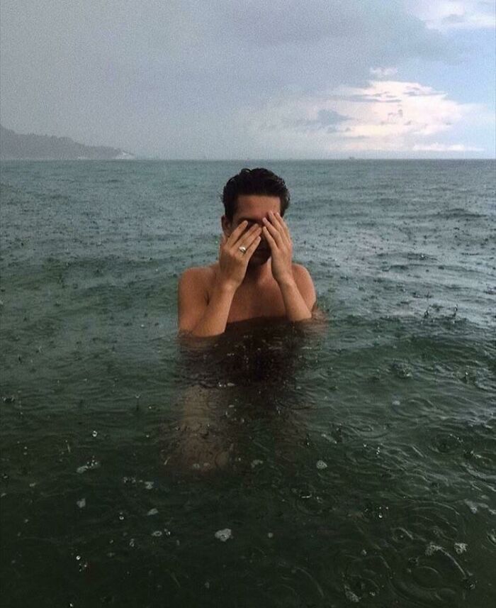 Just A Simple Pic Of Rain In A Ocean
