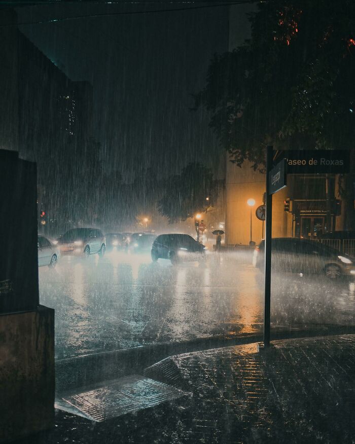 Makati Turned To Gotham Last Night Because Of Heavy Rain