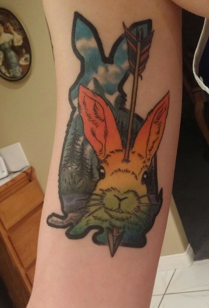 Bunny with an arrow tattoo 