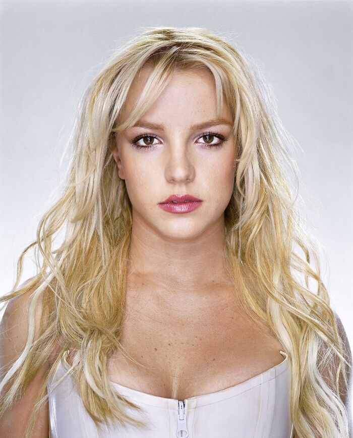 This Photo Of Her Was Taken In 2003 And Not Photoshopped
