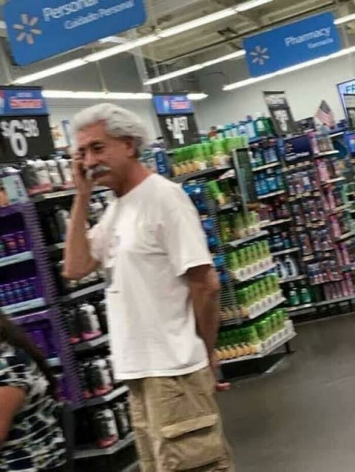 Albert Einstein en el supermercado