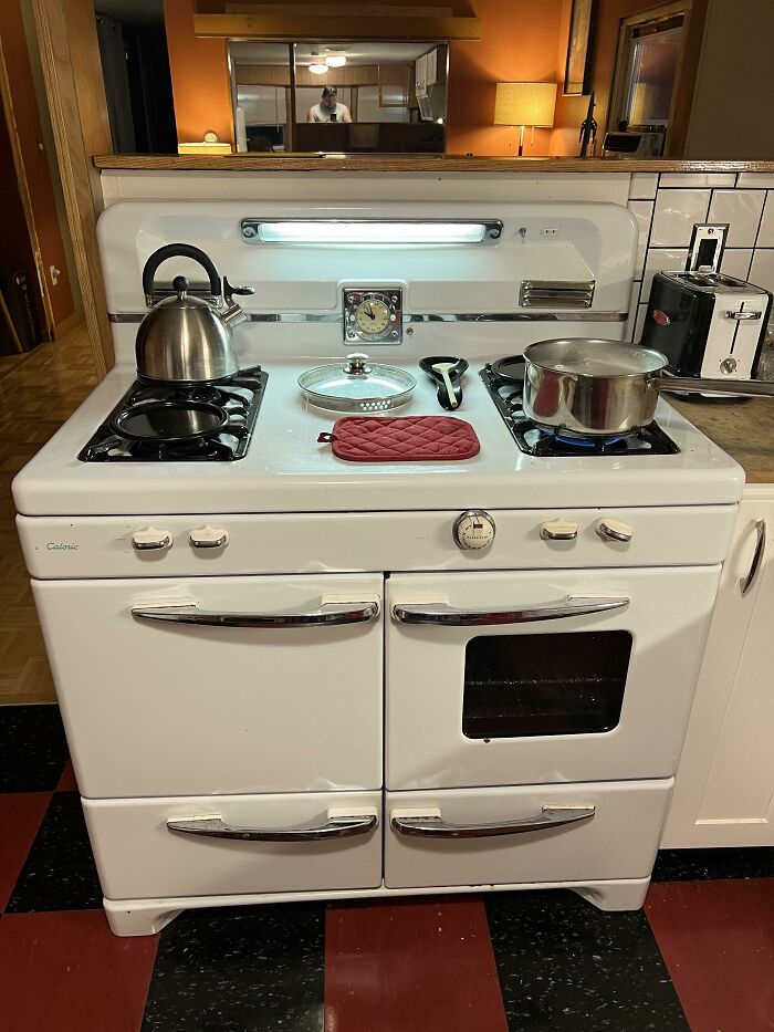 1949 Caloric Ultra-Matic Gas Range. Got It For $20 And It’s Used Daily. Everything Works!