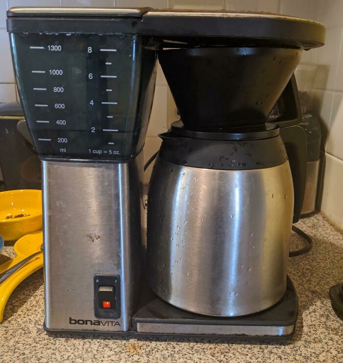 10 Year Old Bonavita Coffee Maker Used Multiple Times A Day. I'd Guess Over 5,000 Uses