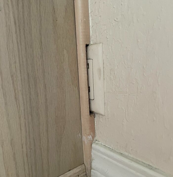 To The Person With 3/4 Outlet. I Present My Apartment's 1/3 Outlet