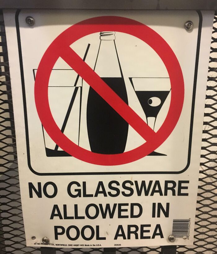 This Sign Has An Accurate Picture Of Water Refraction