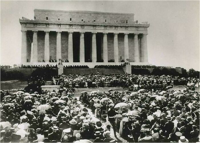 [may 30, 1922] The Lincoln Memorial Is Dedicated After 8 Years Of Construction. In Attendance Was Robert Todd Lincoln, The Only Living Relative Of The 16th President