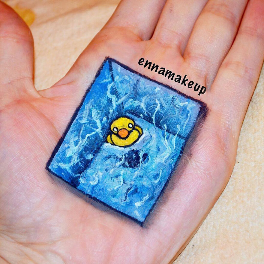 Girl On A Wheelchair Paints Her Hands With 3d Effects