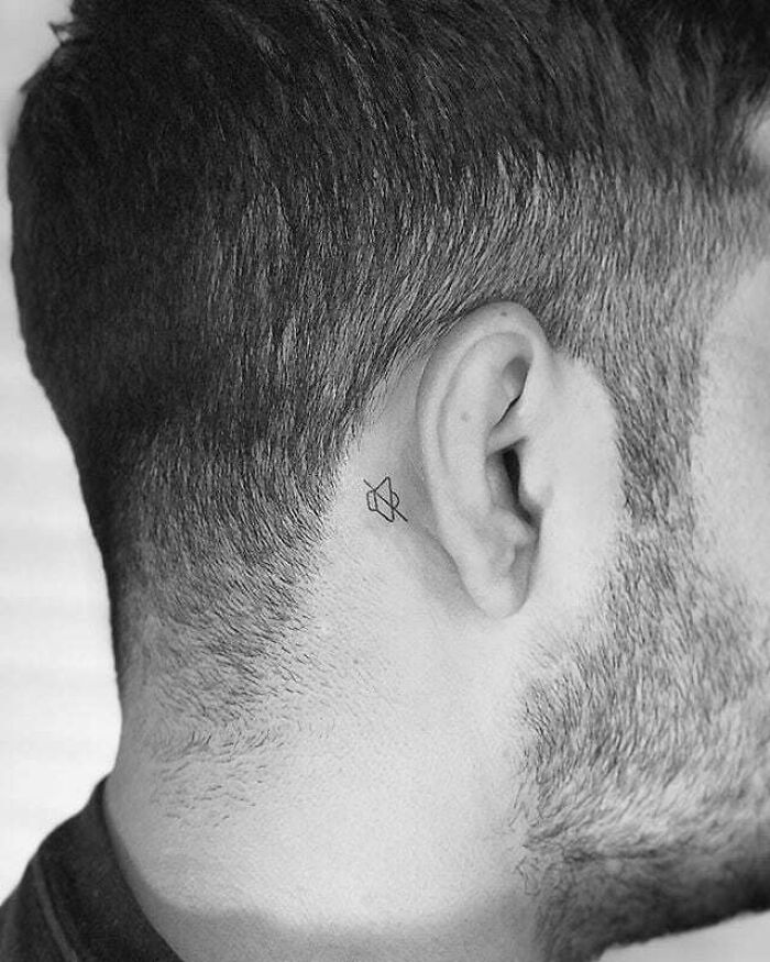 115 Ear Tattoo Ideas To Give You A Unique Look