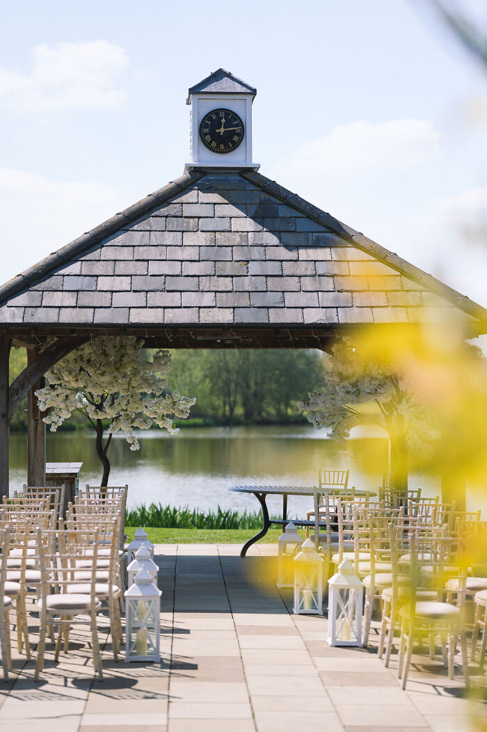 I Photographed A Wedding At Sandhole Oak Barn (15 Pics) I Photographed A Wedding At Sandhole Oak Barn (15 Pics)