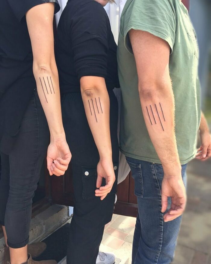 Lines matching tattoos