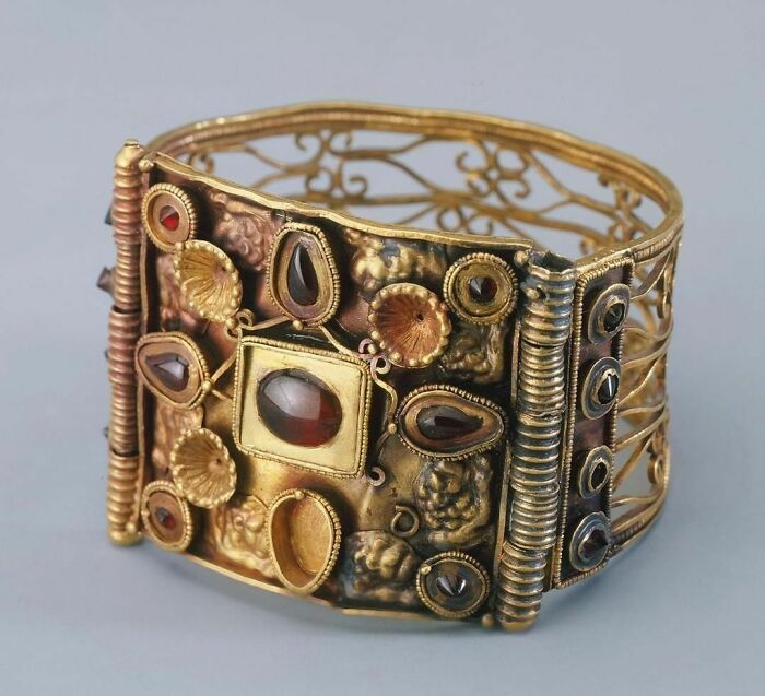 Bracelet From The Tomb Of King Rhescuporis, Bosporan Kingdom (Crimea), 3rd Century Bc