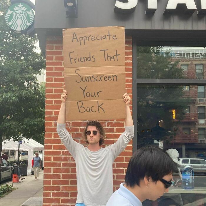 ‘Dude With Sign’ Has 8 Million Followers For Protesting Against Annoying Everyday Things With Funny Signs (30 New Pics)