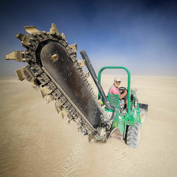 Build Week: Wingman Dan And His Bad Ass Ditch Witch. Here To Saw Trenches In Playa To Install Cabling For Art Piece Lighting.
.
.
.
#thankslarry #burningman #burningman2022 #nevada #blackrockcity #dusty #desert @industwetrust @burningman #wakingdreams #dust #installation #art @burningmanphotos @burningman_photos #blackrockcity