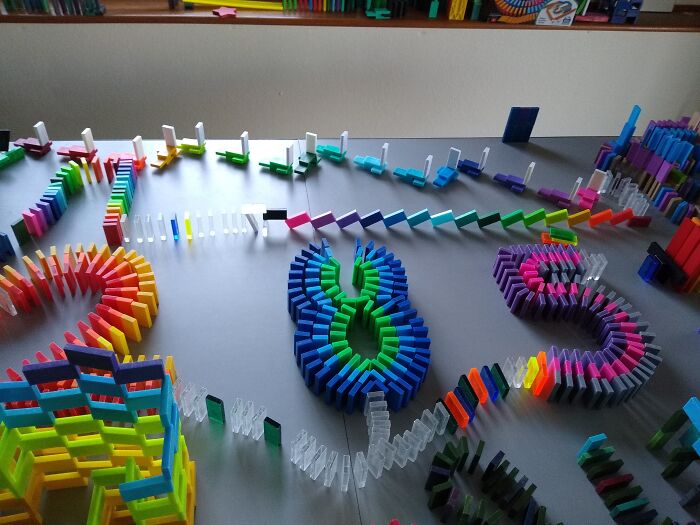 I Am A Domino Artist 0n Youtube, Here Are 10 Different Photos Of Projects I Have Made