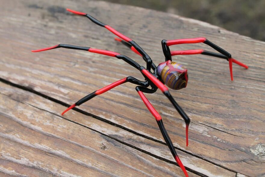I Make Glass Figures And Spider Pendants As An Idea For Halloween Decor (20 Pics)