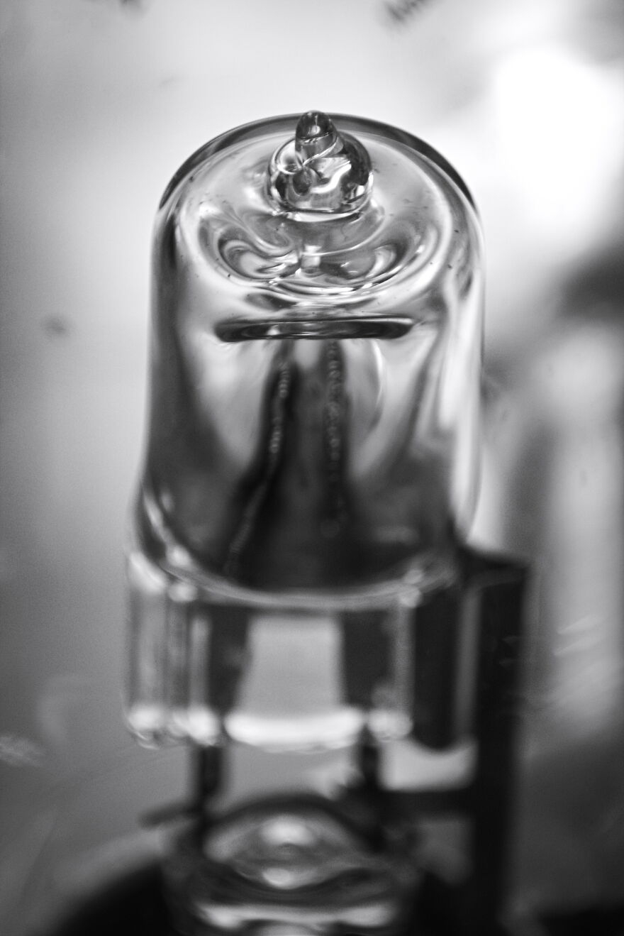I Took Some Abstract Photos Using Traditional Light Bulbs And Turned Out They Are Beautiful (12 Pics)