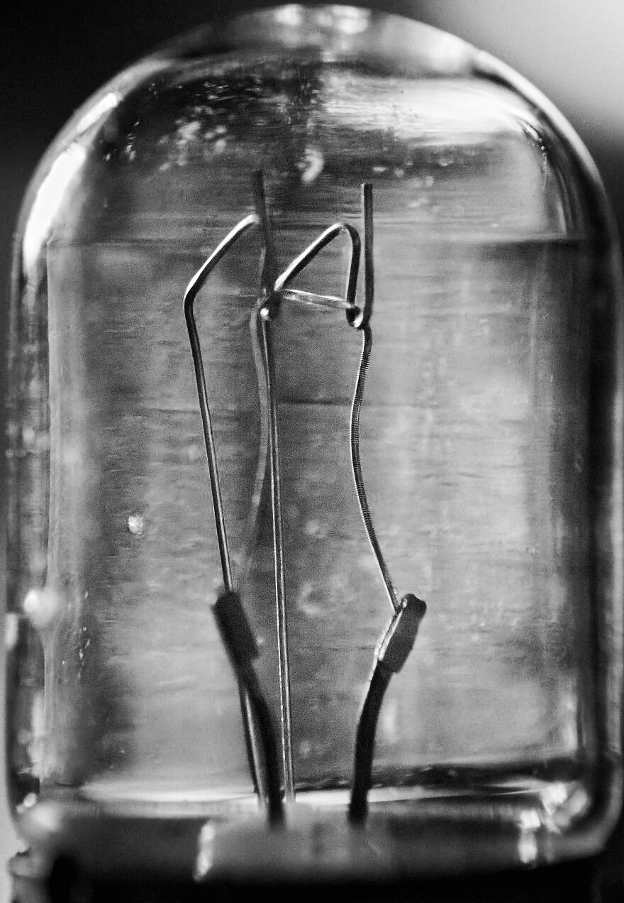 I Took Some Abstract Photos Using Traditional Light Bulbs And Turned Out They Are Beautiful (12 Pics)