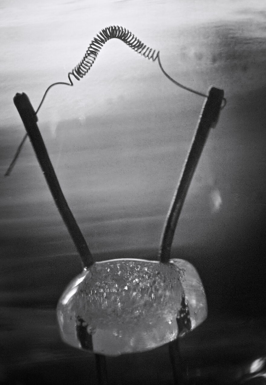 I Took Some Abstract Photos Using Traditional Light Bulbs And Turned Out They Are Beautiful (12 Pics)