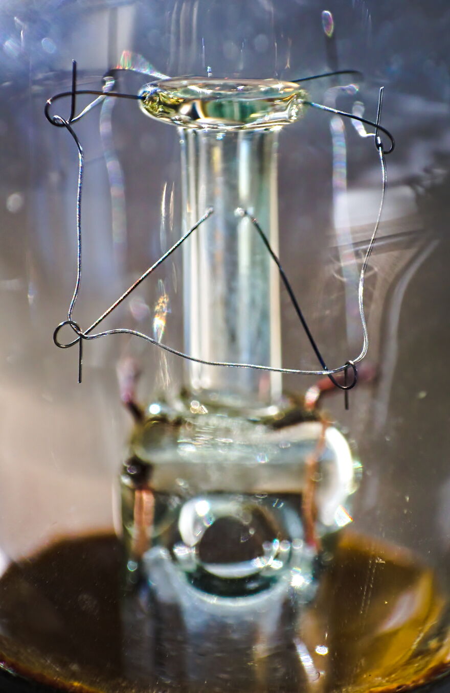 I Took Some Abstract Photos Using Traditional Light Bulbs And Turned Out They Are Beautiful (12 Pics)