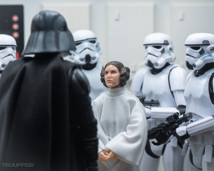 Making Star Wars Toys Come To Life (10 Pics)