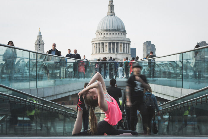My Favorite 8 Yoga Photos I Captured In The City Of London My Favorite 8 Yoga Photos I Captured In The City Of London