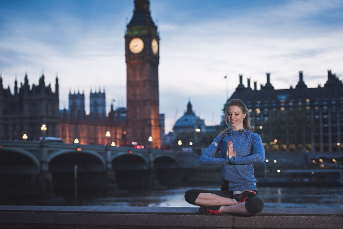 My Favorite 8 Yoga Photos I Captured In The City Of London