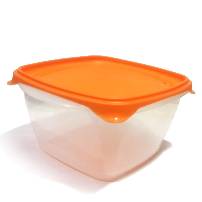 Eliminate That Tupperware Smell By Packing Them With Newspaper