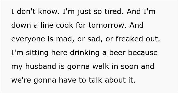 "I'm Just So Tired. Why Are Men Like This?": Men Working In This Restaurant Lose Their Minds After New Waitress Is Hired "I'm Just So Tired. Why Are Men Like This?": Men Working In This Restaurant Lose Their Minds After New Waitress Is Hired
