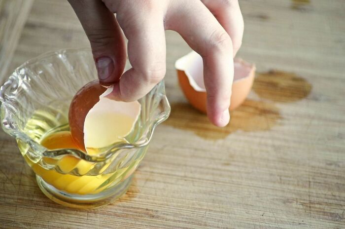 Remove Eggshell Pieces