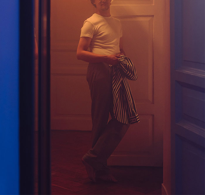 Creepy Man Keeps Walking In On His Sister-In-Law In The Bathroom, Family Drama Ensues Creepy Man Keeps Walking In On His Sister-In-Law In The Bathroom, Family Drama Ensues