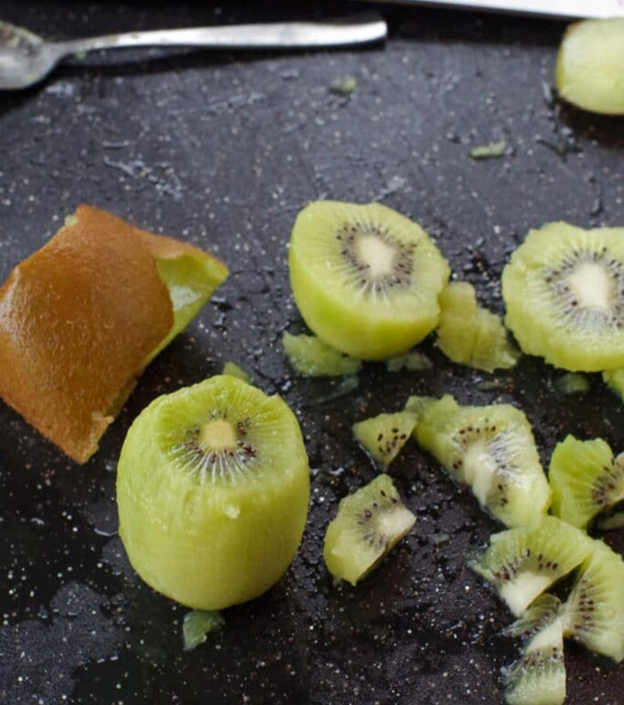 Peel Kiwi With A Spoon