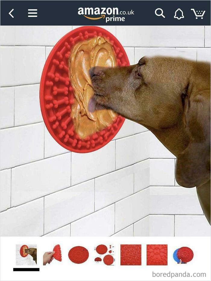 La imagen de este tapete de comida para perros en Amazon