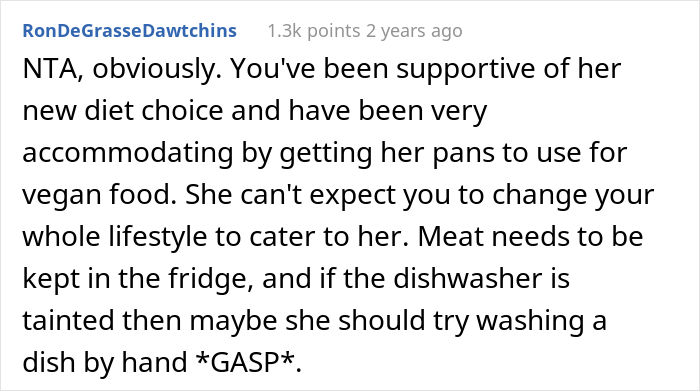 Vegan Teen Expects Everyone To Accommodate Her New Diet And Stop Eating Meat At Home, Dad Disagrees Vegan Teen Expects Everyone To Accommodate Her New Diet And Stop Eating Meat At Home, Dad Disagrees