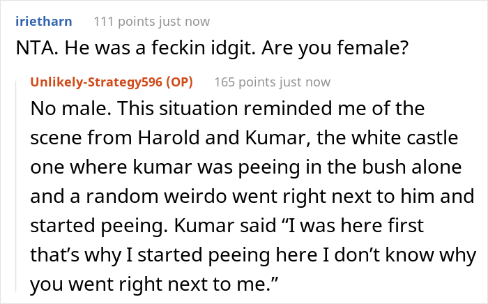Stranger Sits Right Next To This Man When The Tram Is Almost Empty, The Man Confronts Them About It Stranger Sits Right Next To This Man When The Tram Is Almost Empty, The Man Confronts Them About It