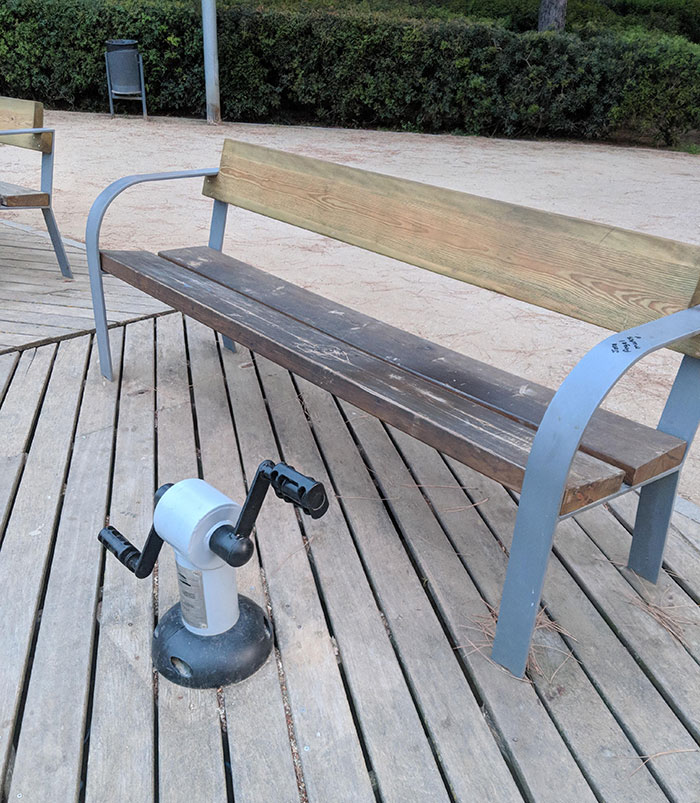 This Park In Barcelona Lets People Exercise While Sitting On The Bench