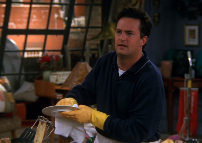 Chandler Bing washing dishes