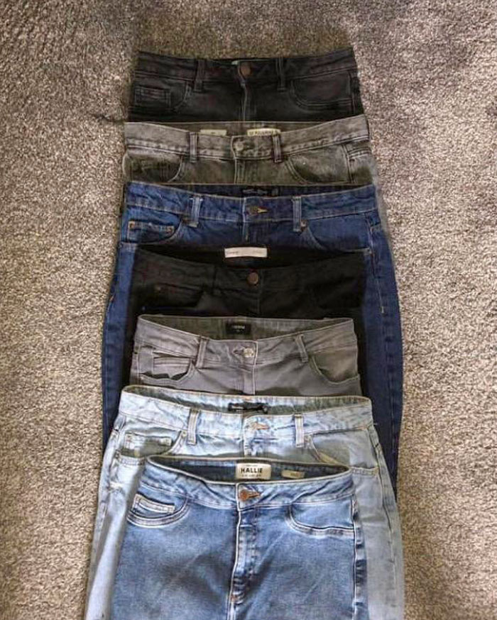 Si alguna vez te has preguntado por qué las mujeres nos frustramos tanto con las tallas de ropa: todos los pares de jeans que aparecen en la imagen son talla 12