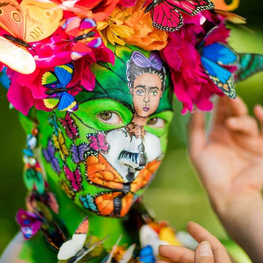 I Don't Let My Wheelchair Define Me And Find Happiness By Painting On My Body