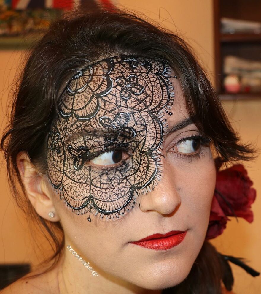 I Don't Let My Wheelchair Define Me And Find Happiness By Painting On My Body