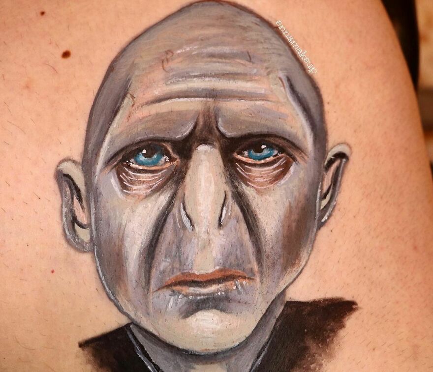 I Don't Let My Wheelchair Define Me And Find Happiness By Painting On My Body