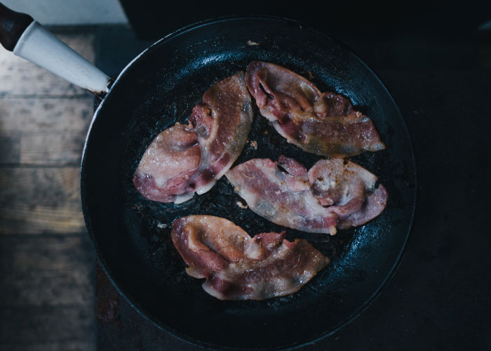 Vegan Teen Expects Everyone To Accommodate Her New Diet And Stop Eating Meat At Home, Dad Disagrees Vegan Teen Expects Everyone To Accommodate Her New Diet And Stop Eating Meat At Home, Dad Disagrees