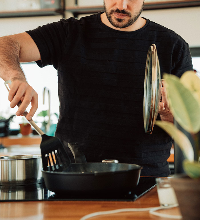 Vegan Teen Expects Everyone To Accommodate Her New Diet And Stop Eating Meat At Home, Dad Disagrees Vegan Teen Expects Everyone To Accommodate Her New Diet And Stop Eating Meat At Home, Dad Disagrees
