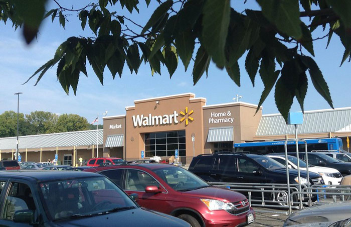 19 Of The Worst Things Walmart Employees Have Ever Witnessed, As Shared In This Online Group