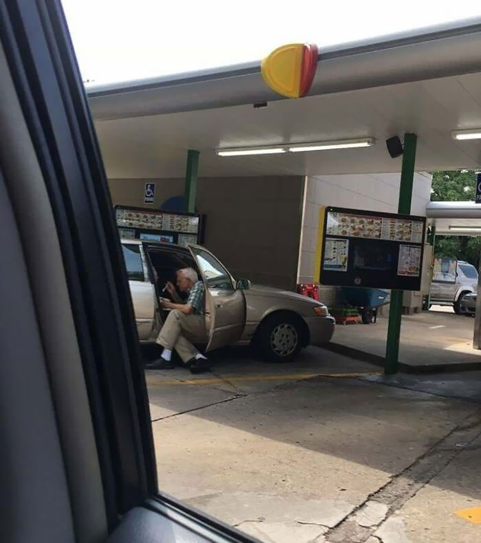 At Sonic This Man Sits Outside Of His Car In The 98 Degree Heat And Feeds His 80-Year-Old Wife Ice Cream. That's So Sweet