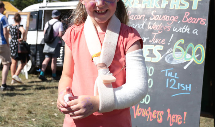 Husband Gets Schooled By Wife After He Has A Physical Nauseating Reaction To His Daughter Breaking Her Arm In Half, Wonders If He Deserved It Husband Gets Schooled By Wife After He Has A Physical Nauseating Reaction To His Daughter Breaking Her Arm In Half, Wonders If He Deserved It