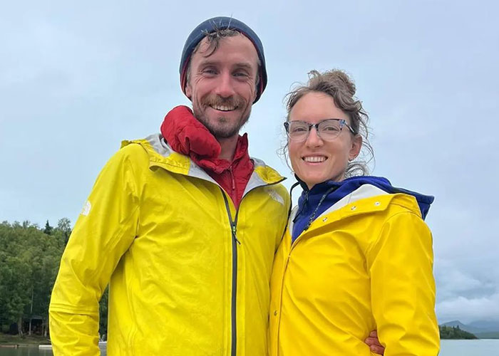 Flock Of Lost Sheep Trots Behind Confused Runner As She Accidentally Becomes Their Leader Flock Of Lost Sheep Trots Behind Confused Runner As She Accidentally Becomes Their Leader
