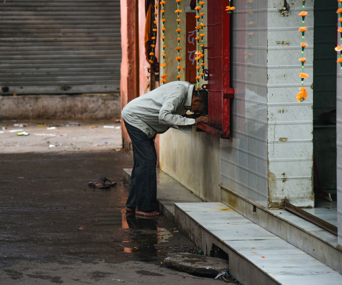 Husband Gets Schooled By Wife After He Has A Physical Nauseating Reaction To His Daughter Breaking Her Arm In Half, Wonders If He Deserved It Husband Gets Schooled By Wife After He Has A Physical Nauseating Reaction To His Daughter Breaking Her Arm In Half, Wonders If He Deserved It
