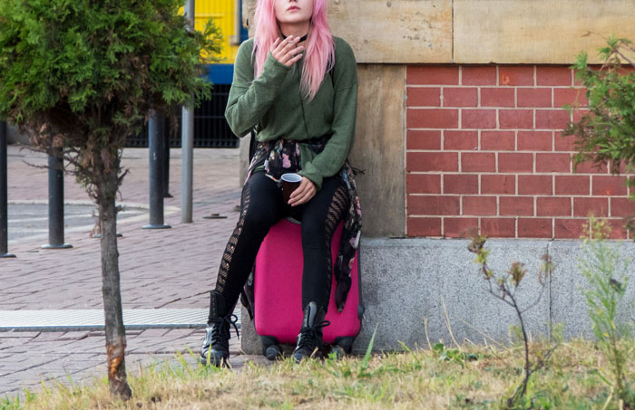 Daughter Treated Like A Maid Decides To Leave Family On Her 18th Birthday, Younger Sister Thinks She’s Being A Jerk Daughter Treated Like A Maid Decides To Leave Family On Her 18th Birthday, Younger Sister Thinks She’s Being A Jerk