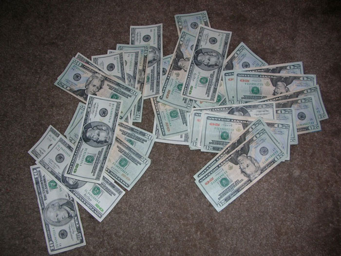 Family Drama Ensues After Dad Gifts His Son A Dog, Mom Sells It For $4K And Says That It Ran Away Family Drama Ensues After Dad Gifts His Son A Dog, Mom Sells It For $4K And Says That It Ran Away